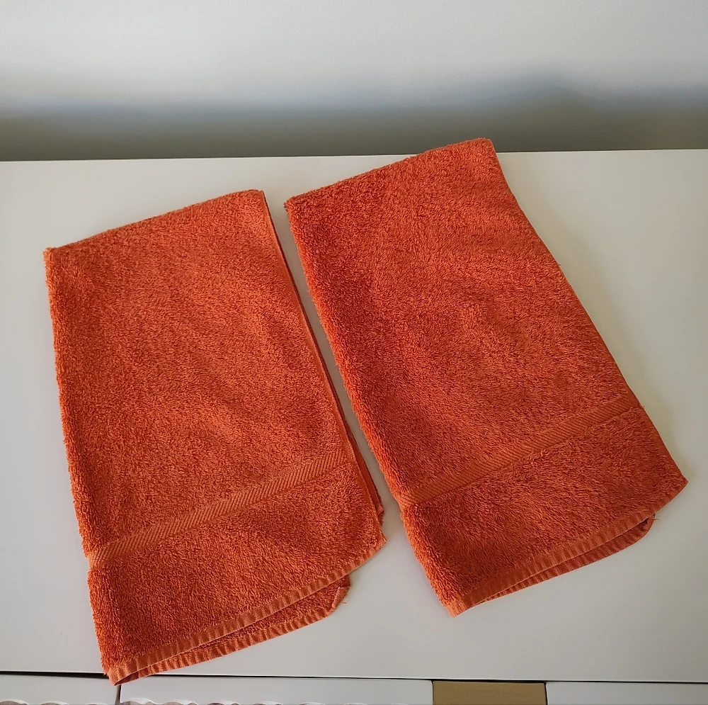 VTG Royal Classic Royal Family By Cannon Hand Towels Set Of Two Orange 80s USA